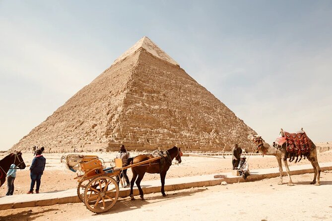 Cairo: Pyramids, Bazaar, Lunch with Female Guide - Transportation, timing, and why the small-group pace matters