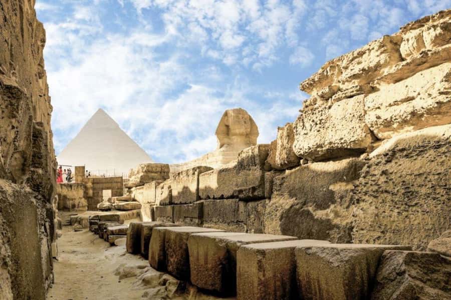 Cairo: Pyramids & Great Sphinx Private Tour with Camel Ride - The Great Sphinx of Giza: the viewpoint that makes the place click