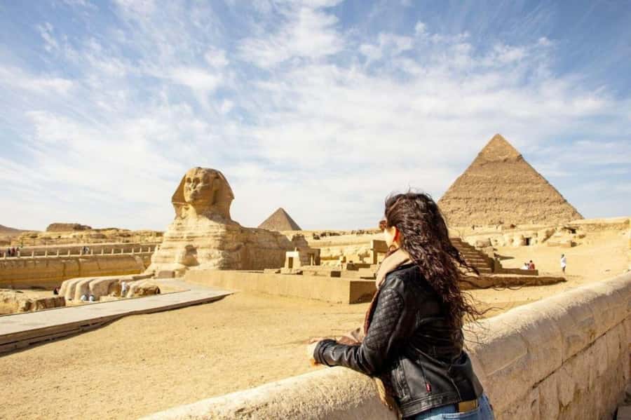 Cairo: Pyramids & Great Sphinx Private Tour with Camel Ride - Shopping stops: Papyrus Gallery and Essential Oils, but you stay in charge