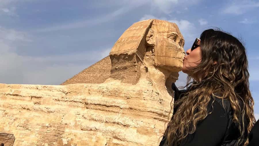 Cairo: Pyramids, Sphinx & Grand Egyptian Museum Private Tour - Great Sphinx and Valley Temple, the story behind the limestone lion