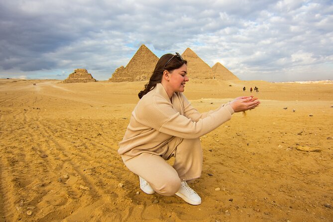 Cairo: Pyramids, Sphinx, Museum & Bazaar Tour with Female Guide - What to Expect at the Egyptian Museum Stop