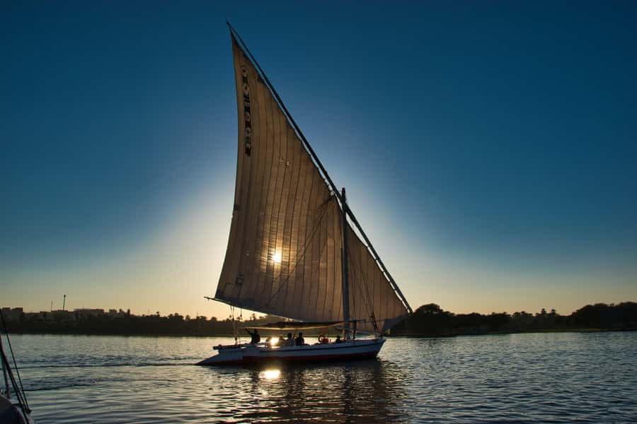 Cairo: Sunset Felucca Ride and Food Tour With Private Guide - Your guide is the real product here, from boat stories to restaurant picks
