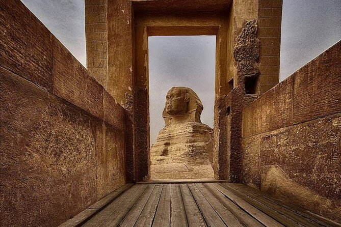 Cairo tour/ Full day tour to Memphis , Saqqara and Giza Pyramids including lunch - A note on guides you might meet