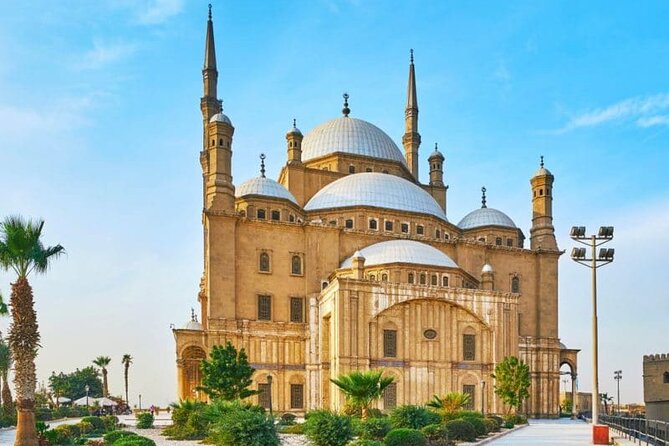 Cairo Tour to Egyptian Museum Citadel and Khan Khalili Bazaar - Egyptian Museum: Tutankhamun treasures and 3 focused hours