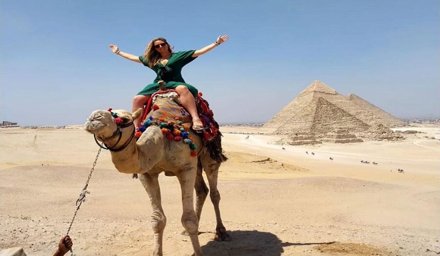 Cairo: Trip Pyramids, Sakkara, & Memphis Tour with Lunch - One-day route that actually makes sense from Cairo