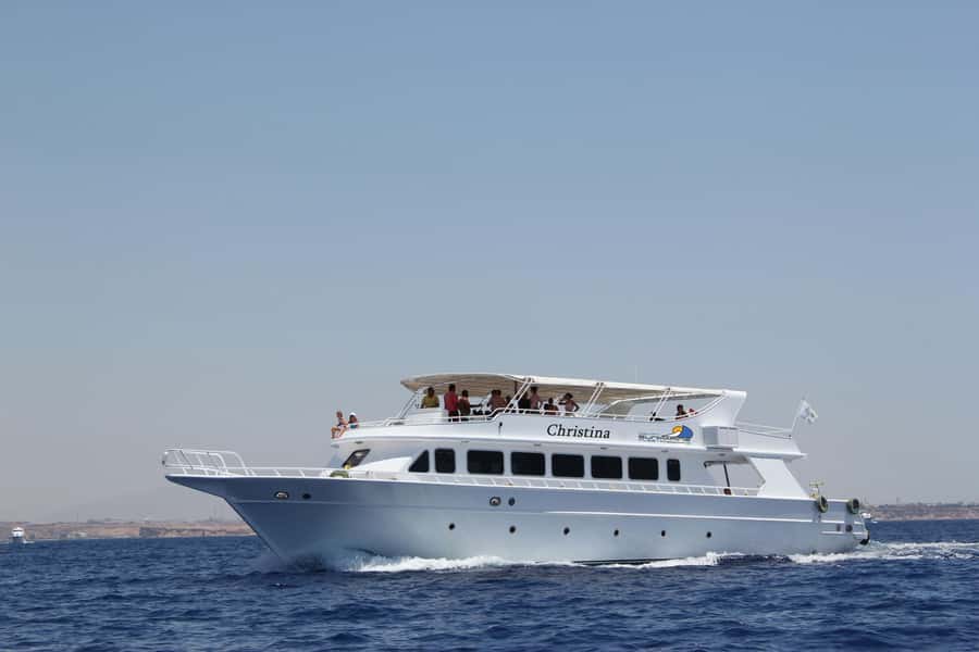 Dahab: luxury Snorkeling cruise with buffet lunch - Snorkeling stops and how weather shapes your day