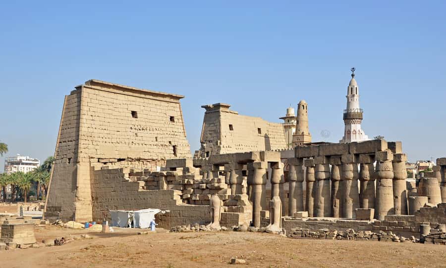 Day tour to Luxor from Aswan - Luxor Temple: a focused hour in the heart of town