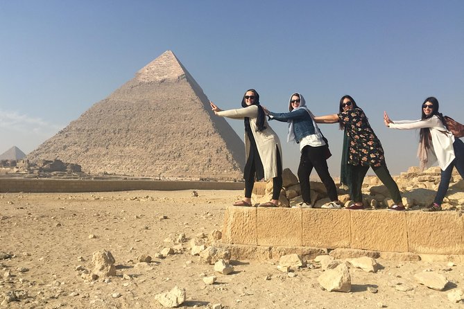 Day Tour To Pyramids of Giza and Egyptian Museum - Egyptian Museum: King Tut in focus, not chaos