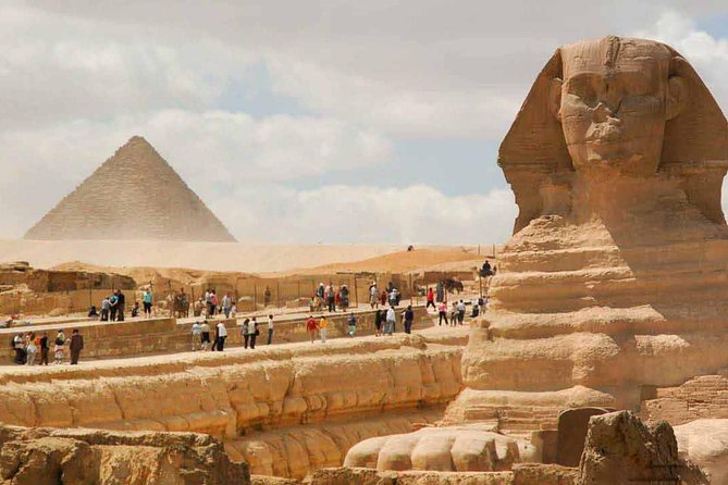Day Tour to the Pyramids of Giza, Egyptian Museum and Khan El khalili Bazaar - Giza Plateau: pyramids of Khufu, Khafre, Menkaure, plus Sphinx and Valley Temple