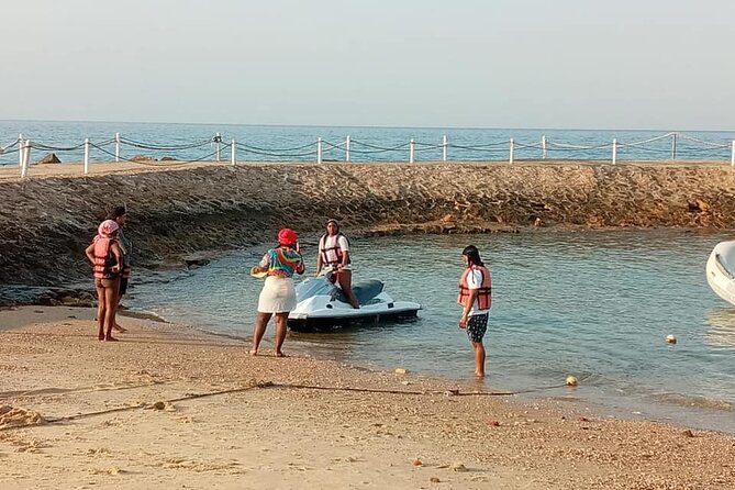 Day Use Red sea ain EL Sokhna Beach from Cairo/ Giza hotels with lunch - What to bring so you get the most beach time