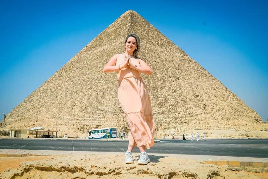 Discover Cairo: Pyramids, Museum & Sphinx Tour from Hurghada - The 1:00 to 2:00 AM start, and why it matters