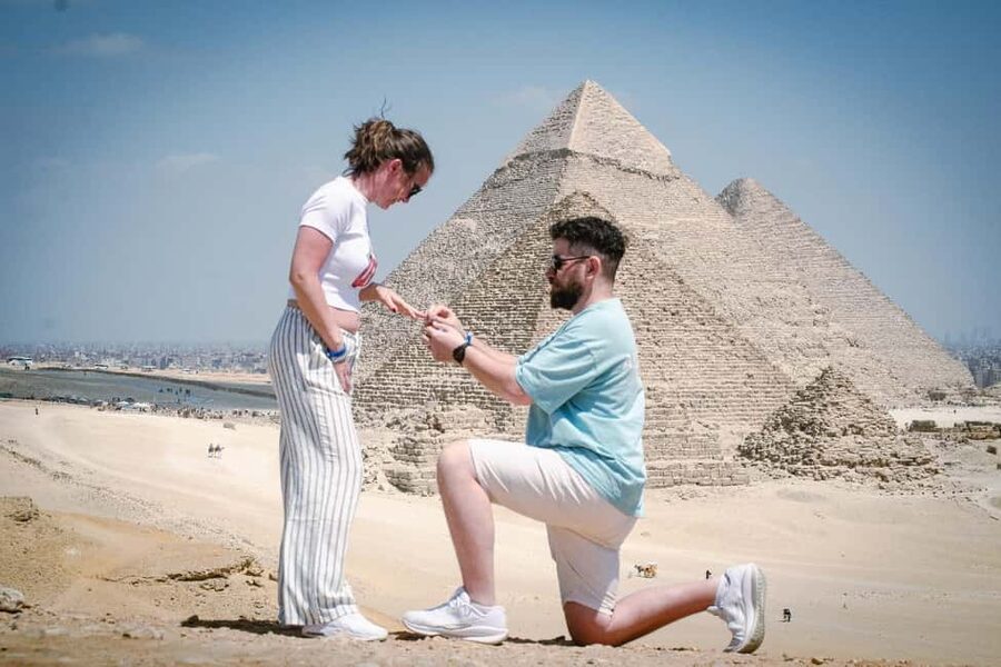 Discover Cairo: Pyramids, Museum & Sphinx Tour from Hurghada - Lunch in Cairo: included, local, and timed for energy