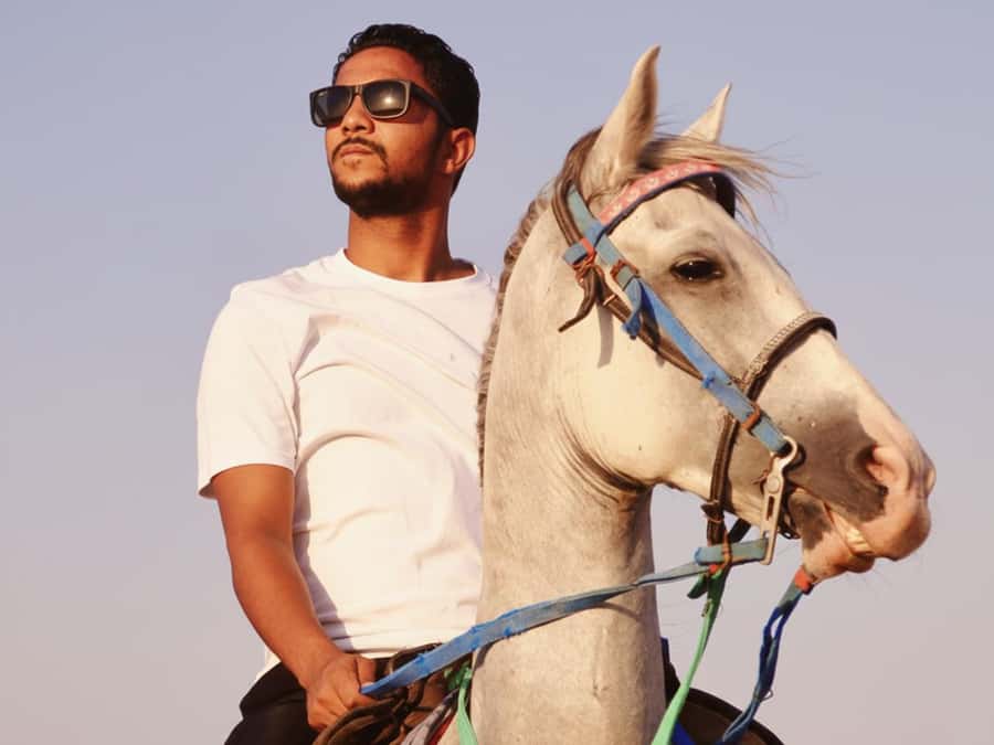 El Gouna: Desert & Sea Horse Riding With Swimming Optional - Choosing Your Departure: 5:00 AM Breakfast or Sunset Dinner and Stars