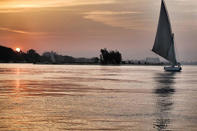 Felucca Sailing trip on the Nile in Cairo - From your hotel to the pier: private car transfers you will appreciate