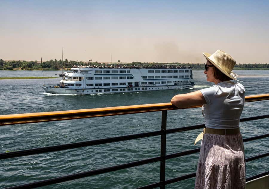 From Aswan: 3-Day Cruise to Luxor with Hot Air Balloon - From Aswan to Luxor by 5-star boat, with real time to reset