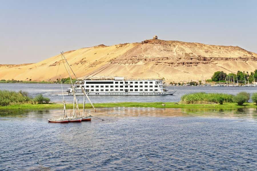From Aswan: 4 Days Nile River Cruise with Guided Tours - Nile Cruising From Aswan To Luxor, What This 4-Day Pace Feels Like