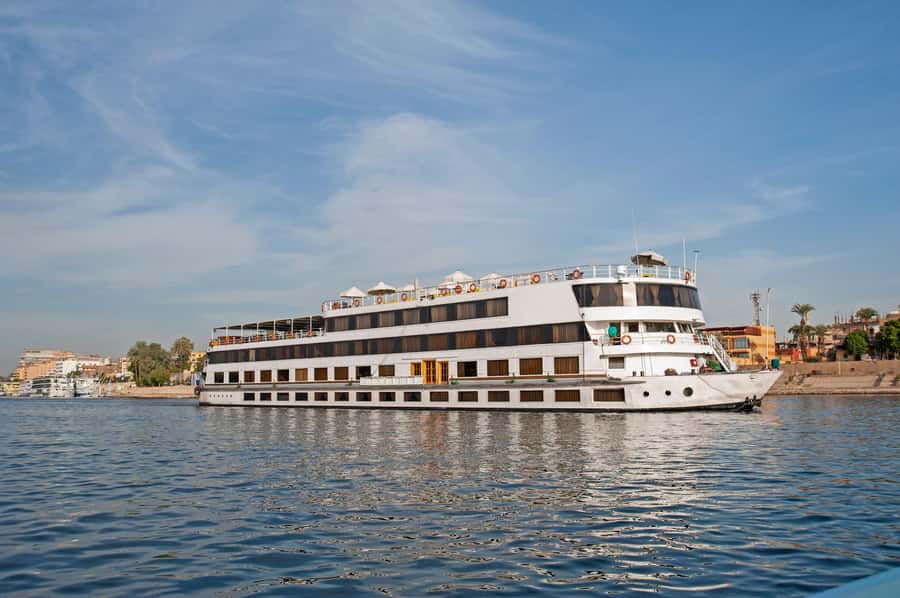 From Aswan: 5-Day Nile Cruise to Luxor with Hot Air Balloon - Day 1 in Aswan: High Dam, Unfinished Obelisk, and Philae Temple