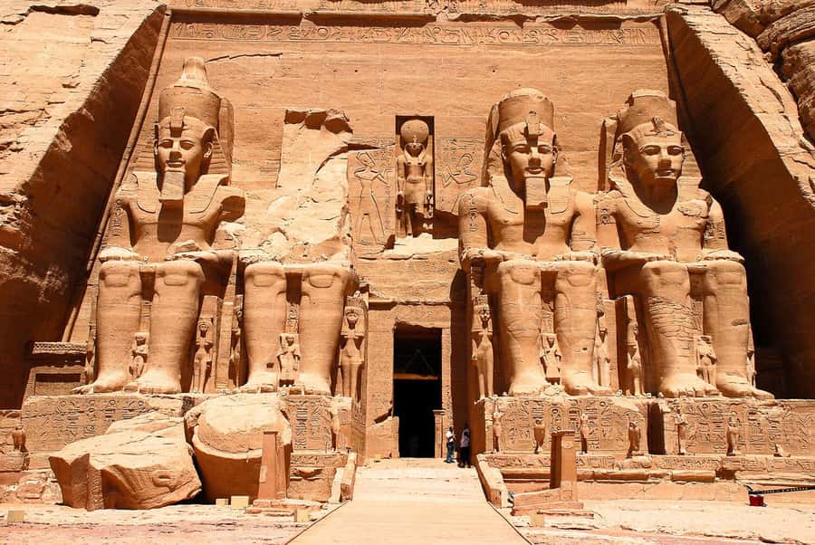 From Aswan: Abu Simbel Temple Day Trip with Hotel Pickup - Guide Options: With or Without a Live Explainer
