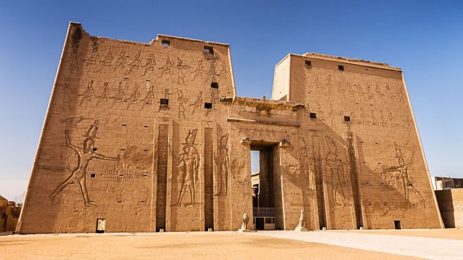 From Aswan: Overnight Nile Cruise to Luxor with Meals - The second day in Luxor timing: what it feels like when the cruise shifts gears