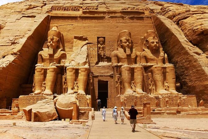 From Aswan : share a day tour to Abu Simbel with small group - Temple of Queen Nefertari and Hathor: the quieter highlight