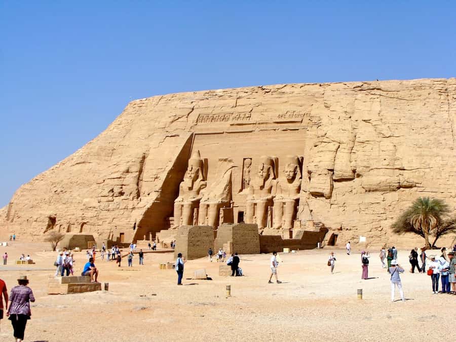 From Cairo: 4-Day Nile Cruise from Aswan to Luxor with Meals - Day 1 in Aswan: High Dam, Philae Temple, then board