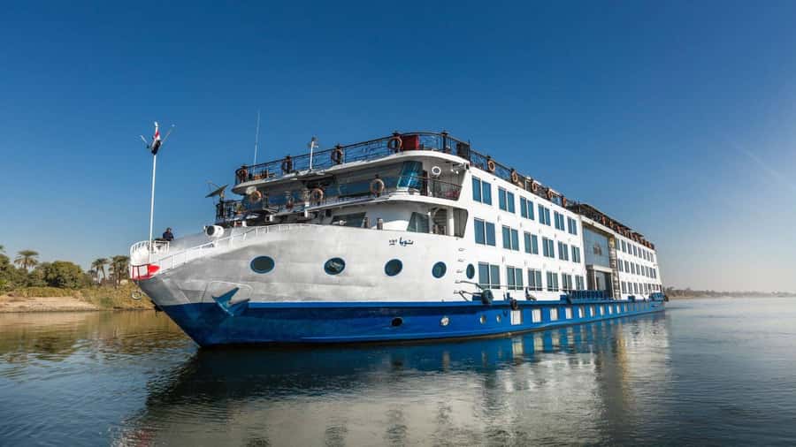 From Cairo: 4-Day Nile Cruise to Aswan w/ Balloon & Flights - Cairo to Luxor by flight, then straight to Karnak