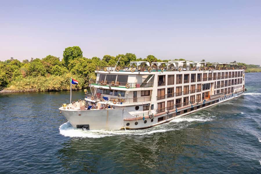 From Cairo: 4-Day Nile Cruise to Aswan w/ Balloon & Flights - Karnak Temple and Luxor Temple on day 1: where the story starts