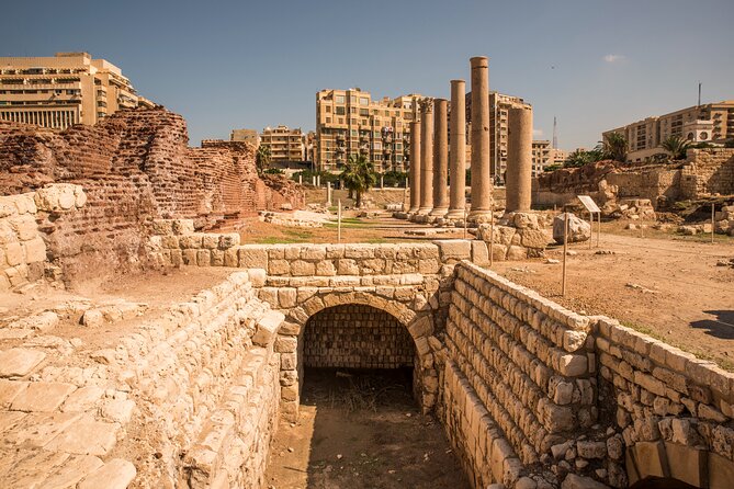 From Cairo: Alexandria Catacombs and Citadel Day Trip with Lunch - Pompey’s Pillar: a fast stop with a big Roman punch