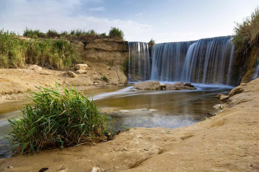 From Cairo: El Fayoum Private Day Trip with Lunch - 4X4 safari in the protected desert, then sandboarding