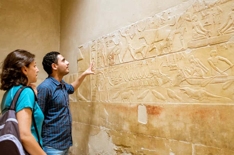 From Cairo/Giza: Pyramids, Memphis, and Sakkara Day Tour - Giza Plateau: Great Pyramids, Valley Temple, Sphinx, and photo planning