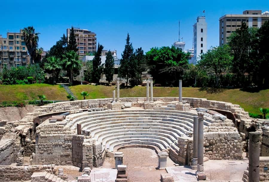 From Cairo: Historical Alexandria Shared Day Tour with Lunch - Qaitbay Citadel on the waterfront: your best final photo stop