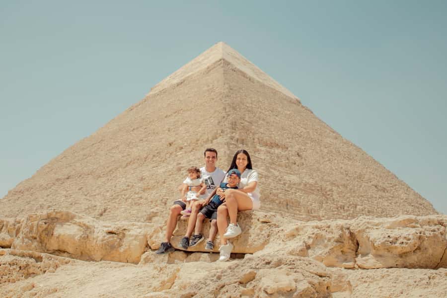 From Cairo: Pyramids of Giza, Sphinx, Saqqara & Memphis Tour - The lunch pause in Giza: how to use it well