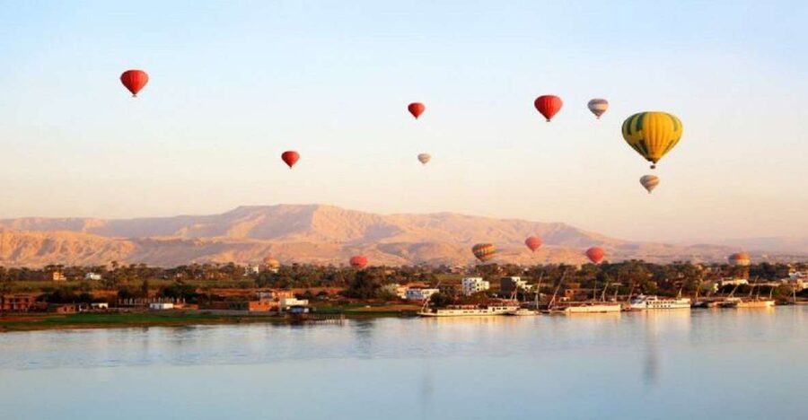 From Hurghada: 1-Night in Luxor, Hot Air Balloon, & Transfer - The dinner and hotel setup: where you actually feel the value