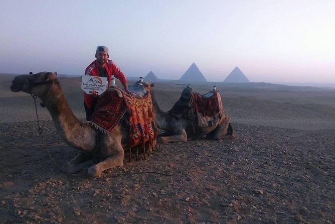 From Hurghada visit Pyramids of Giza & Egyptian museum by flight - Lunch in Cairo: refuel before the museum and churches