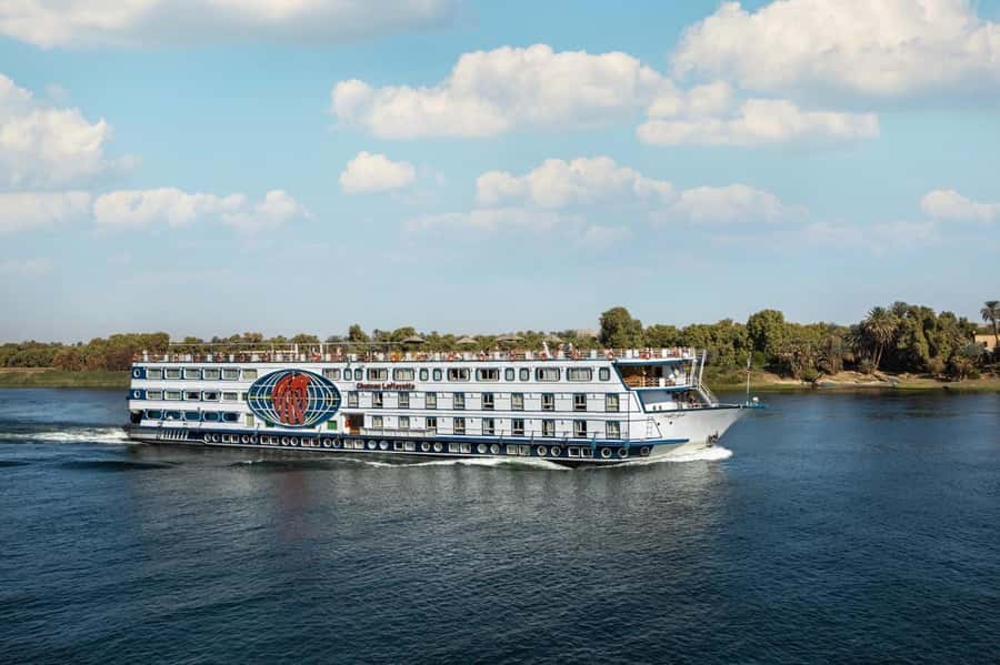 From Luxor: 3-Day Nile Cruise to Aswan with Private Guide - Day 2: Edfu Horus by carriage and the two-god Kom Ombo temple