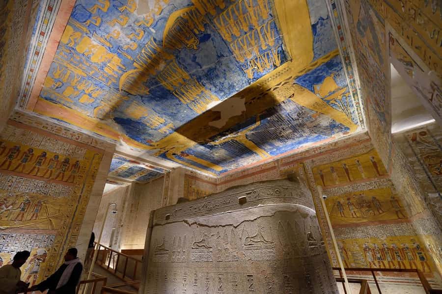 From Luxor: 5-Day Nile Cruise to Aswan with Balloon Ride - Kom Ombo’s Double Temple: Sobek and Horus in One Place