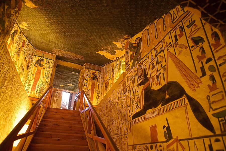From Luxor: West Bank Tour with Valley of Queens & Lunch - Luxor West Bank in 4 Hours, Without the Rush