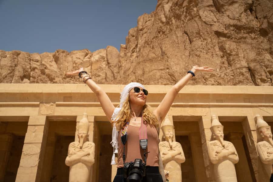 From Luxor: West Bank Tour with Valley of Queens & Lunch - Colossi of Memnon: Giant Statues and the Bigger Story