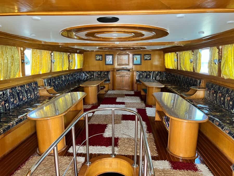 From Sharm: Ras Mohammed Cruise with Island Visit and Lunch - Buffet lunch on the yacht: what to expect and how to time it