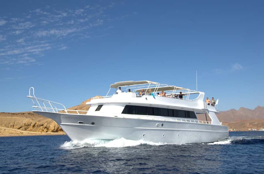 From Sharm: Ras Mohammed Cruise with Island Visit and Lunch - Getting from Sharm to the yacht at Watanya Marina