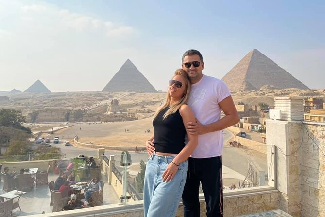 Full Day: Giza Pyramids, Egyptian Museum & Khan Khalili Bazaar Tour - Khafre and Menkaure pyramid complexes, where 30 minutes can still be worth it