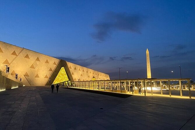 Full Day Private Tour to Giza Pyramids and Grand Egyptian Museum - Crowds, photos, and the camel ride question