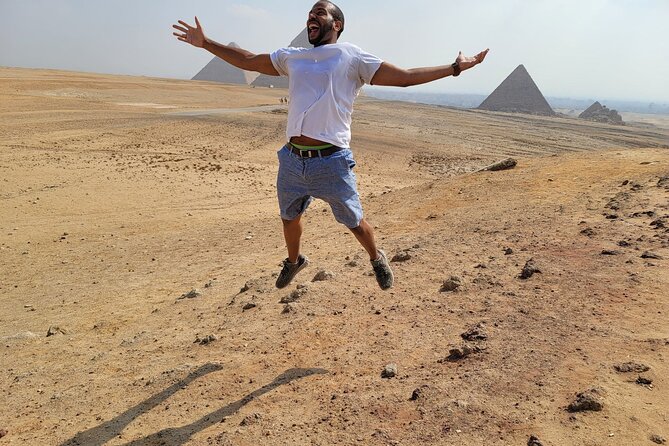Full-Day Tour Giza Pyramid Egyptian Museum Khan El Khalili - Transport and guide style: what makes this tour feel easy
