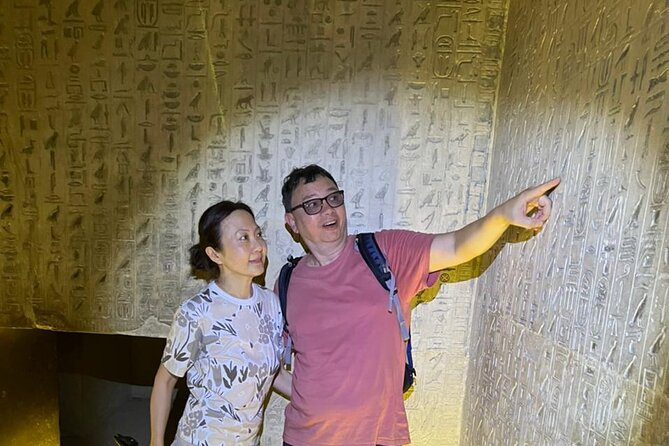 Full-Day Tour Giza Pyramids, Sphinx, Memphis, and Saqqara - Giza Pyramids and the Sphinx: what to focus on first