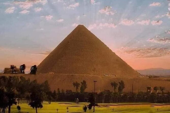 Full day tour to Giza Pyramids, Sakkara and Memphis - Stop 1: Giza Pyramids, the Sphinx, and the Valley Temple Area
