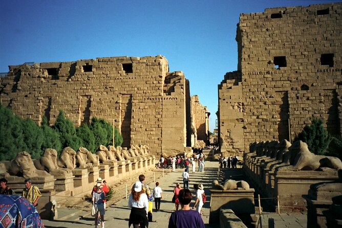 Full Day Tour to Luxor from Cairo by Plane with King Tut Tomb - Colossi of Memnon: large stones, big presence
