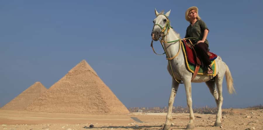 Giza: Arabian Horse Tour Around the Giza Pyramids - Hotel Pickup to Stables, With the Little Comforts That Add Up