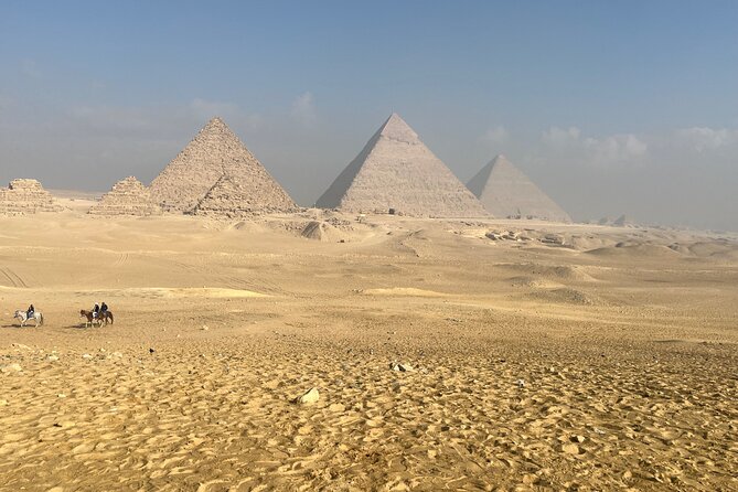 Giza Epic Adventure: Pyramids, Sphinx & Khafre’s Valley Temple - Hotel pickup and door-to-door timing in Cairo
