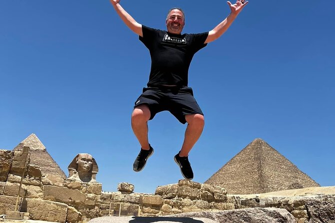 Giza Epic Adventure: Pyramids, Sphinx & Khafre’s Valley Temple - Stop 1: Pyramids of Giza, Khufu and Khafre, and how to use your 2 hours