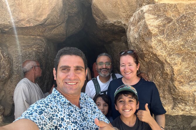 Giza Epic Adventure: Pyramids, Sphinx & Khafre’s Valley Temple - Stop 3: Khafre’s Valley Temple, mummification links, and the diorite statue story